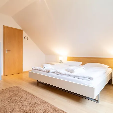 Gruene Strasse G7